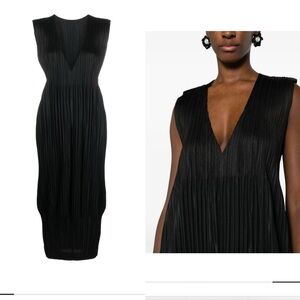 plissé V-neck midi dress, size 3